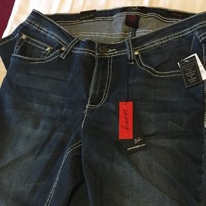 Earl Jeans 12W NWT Skinny Jeans